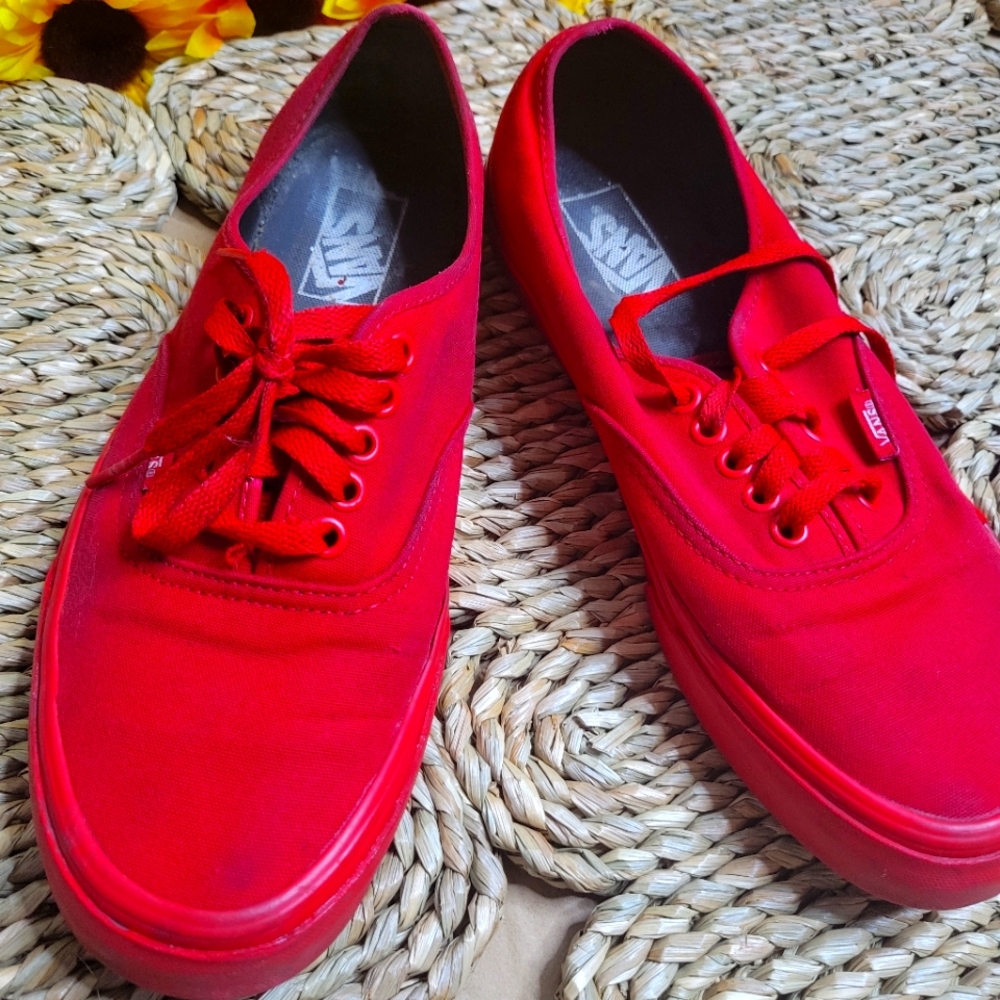 Red low top Vans Sk8-hi